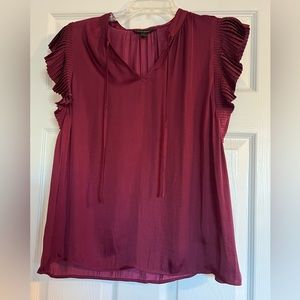 Wine Banana Republic V-Neck Blouse SZ Medium